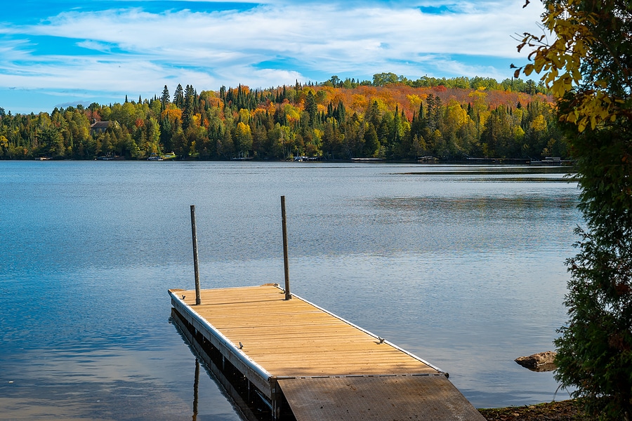 4 Reasons to Rent a Catamaran in the Fall